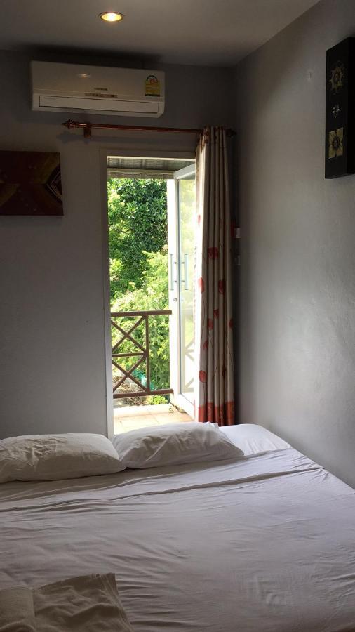 Luna Guesthouse And Travel Rawai Extérieur photo